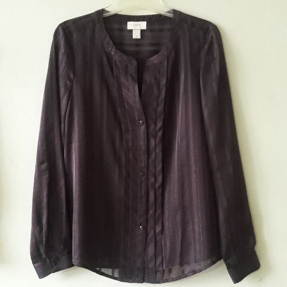 SALE🔥 LOFT beautiful button down blouse